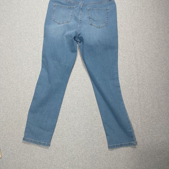 Women's SZ 4 Nine West Gramercy Denim Jeans Cropped NWT. - Picture 9 of 10